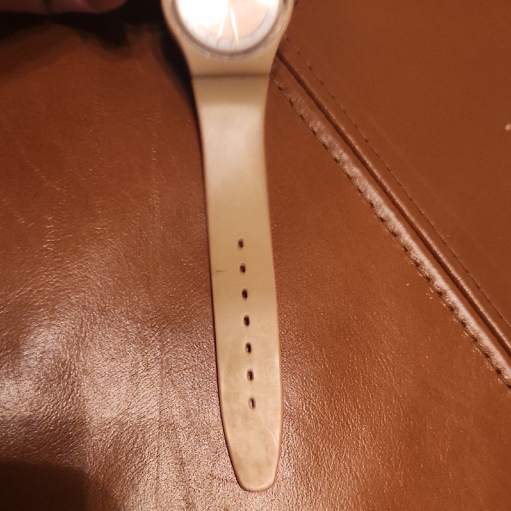 Swatch - Picture 3 of 6